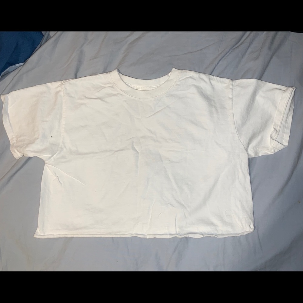 white cropped T-shirt